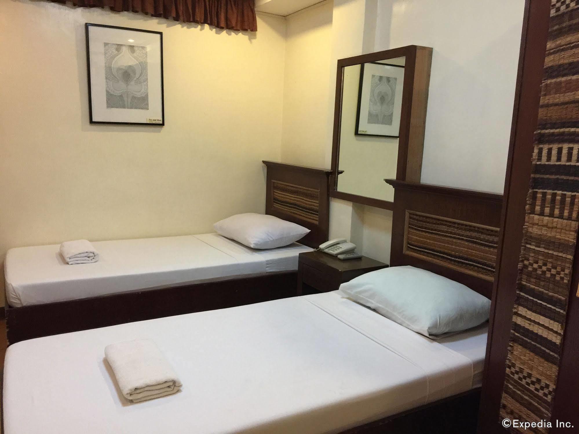 Darunday Manor Hotel Tagbilaran City Exterior photo